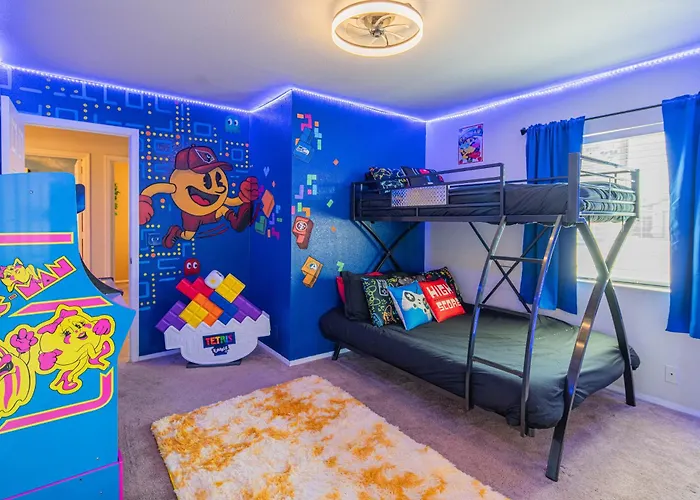 Holiday home 4br - Arcades, Putting Green, Fire Pit, Themed Glendale