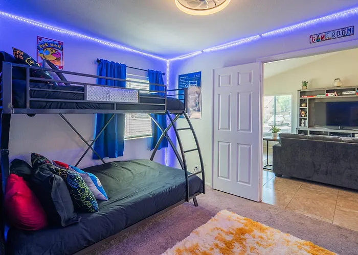 Holiday home 4br - Arcades, Putting Green, Fire Pit, Themed