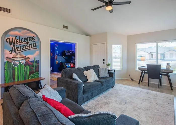 4br - Arcades, Putting Green, Fire Pit, Themed * Glendale