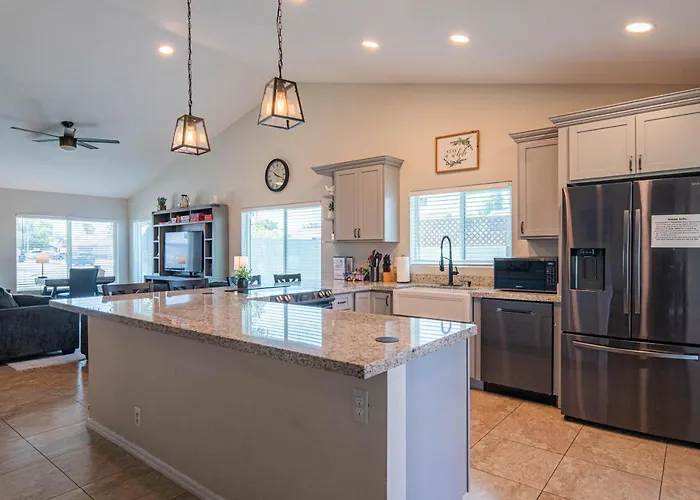 4br - Arcades, Putting Green, Fire Pit, Themed